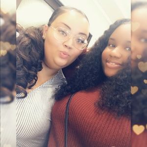 Meet your Posher, Danielle